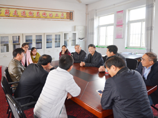 副校长谢阳群看望慰问新葡京官网“国培计划”顶岗实习同学