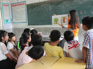 【安徽教育网】淮北师大携手共绘十三五·青春践行中国梦——3003新葡官方网站“三下乡”社会实践专题之二：童年“慧”本，梦起汝阳