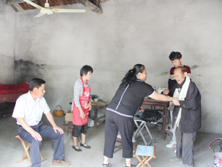 数学科学学院深入开展“百千万”走访活动