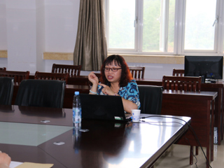 《历史教学》主编杨莲霞女士应邀来新葡京官网作学术报告