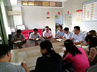 党群机关党总支学工团委党支部开展“作表率，我们怎么办”专题研讨暨党员活动日活动