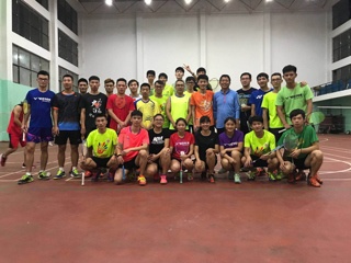 全国冠军吴昕受邀来新葡京官网指导羽毛球队训练