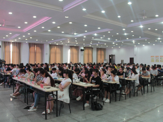 【纪念改革开放四十周年】“喜迎改革四十载，摄影中国新时代”——新葡京官网成功举办摄影知识讲座