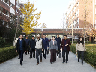 市委常委、市委统战部部长、市政协党组副书记顾汕竹一行来新葡京官网调研统战工作