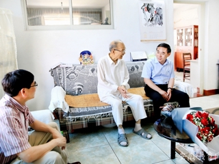 安徽教育网报道新葡京官网看望离退休老领导老教师