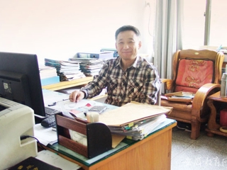 安徽教育网报道新葡京官网五一特辑“快乐工作 幸福生活 劳动者的赞歌”系列报道之一