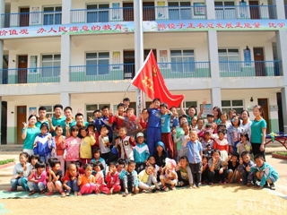 安徽教育网报道新葡京官网薪火社志愿者暑期赴陇南支教纪实