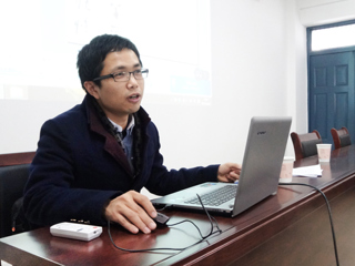 范国新应邀到新葡京官网作学术讲座