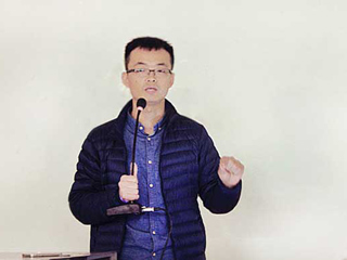 知名平面设计师张通应邀来新葡京官网讲学