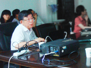 著名语言学家齐沪扬教授来新葡京官网讲学