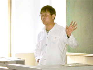 安徽财经大学高鸣教授应邀来新葡京官网作学术报告