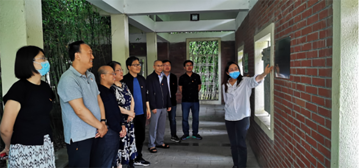 bf4b69bc1e8d413ea4c9cb004af52d2d.jpg bf4b69bc1e8d413ea4c9cb004af52d2d.jpg