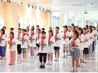 新葡京官网举办第二届“青苗杯”青少年阅读夏令营活动