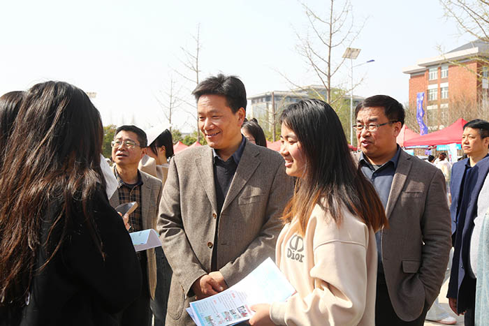 e68bf7a7fade483a92261b204e4ee01b.jpg e68bf7a7fade483a92261b204e4ee01b.jpg