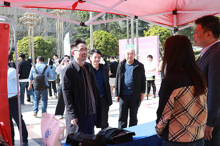 fdf2ffb1b2fa44948d37f44f6eb14242.jpg fdf2ffb1b2fa44948d37f44f6eb14242.jpg