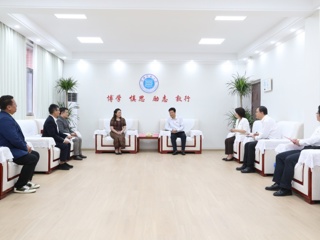 泰国北碧皇家大学校长陈珍妮一行应邀访问新葡京官网