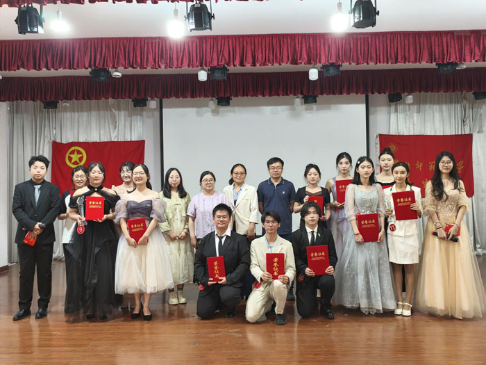 bbf2dab7513d46af96a5af64046cb913.jpg bbf2dab7513d46af96a5af64046cb913.jpg