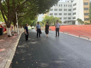 副校长李峰调研教育集团校园安全工作